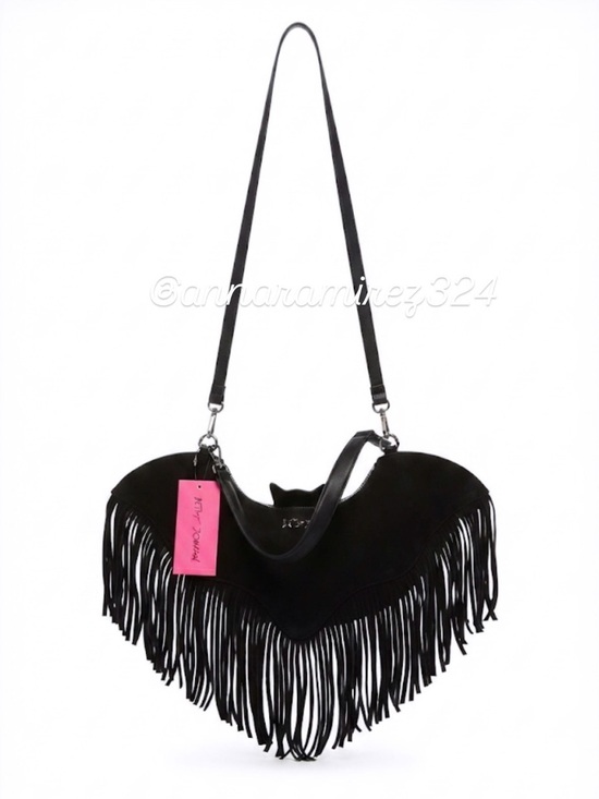 Betsey Johnson Handbags - NWT ⚜️🖤⚜️ BETSEY JOHNSON VIRAL WINGIN IT BLACK BAT SHOULDER BAG